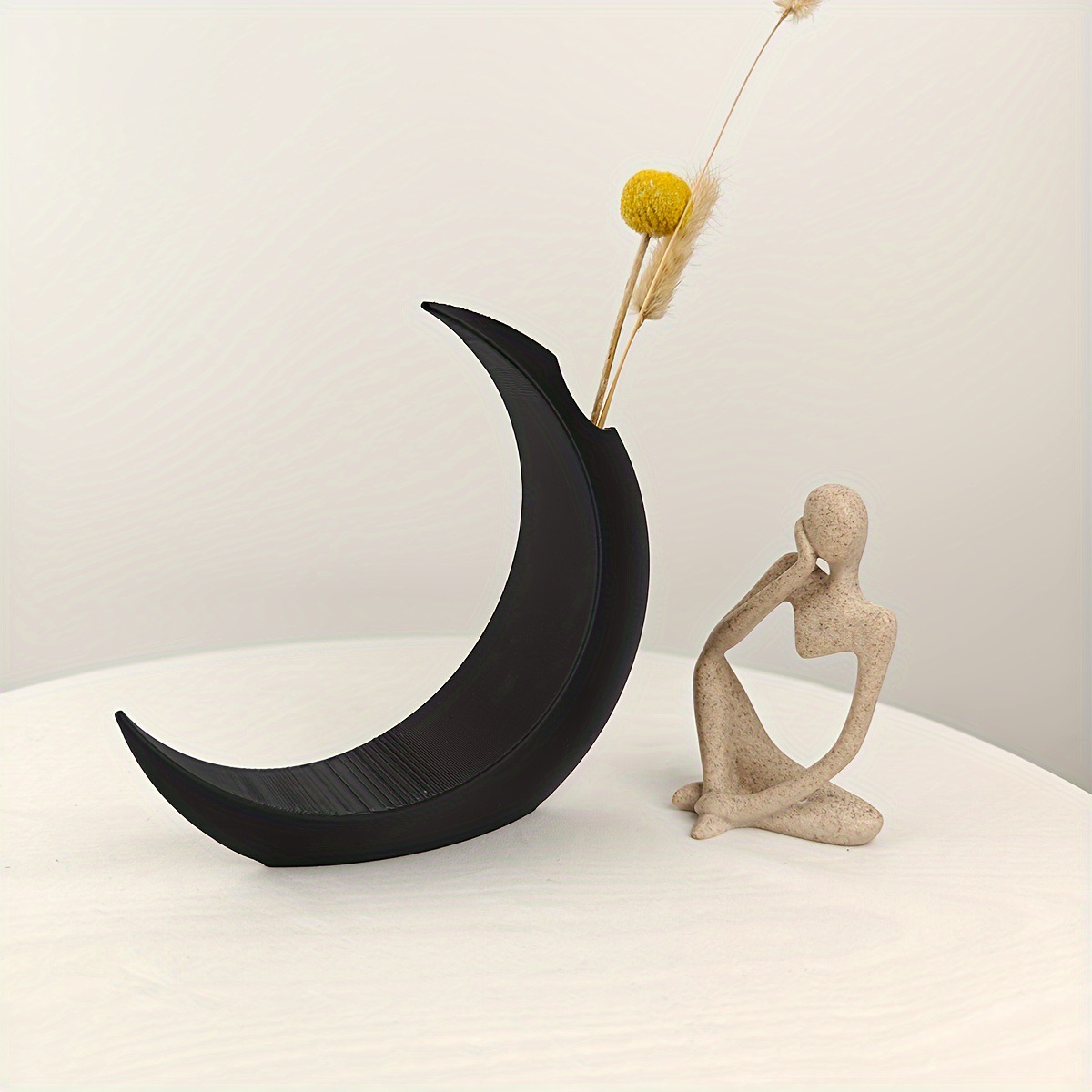Two fashionable moon-style vas – Home Office With Two Desks Bewertung und Preis